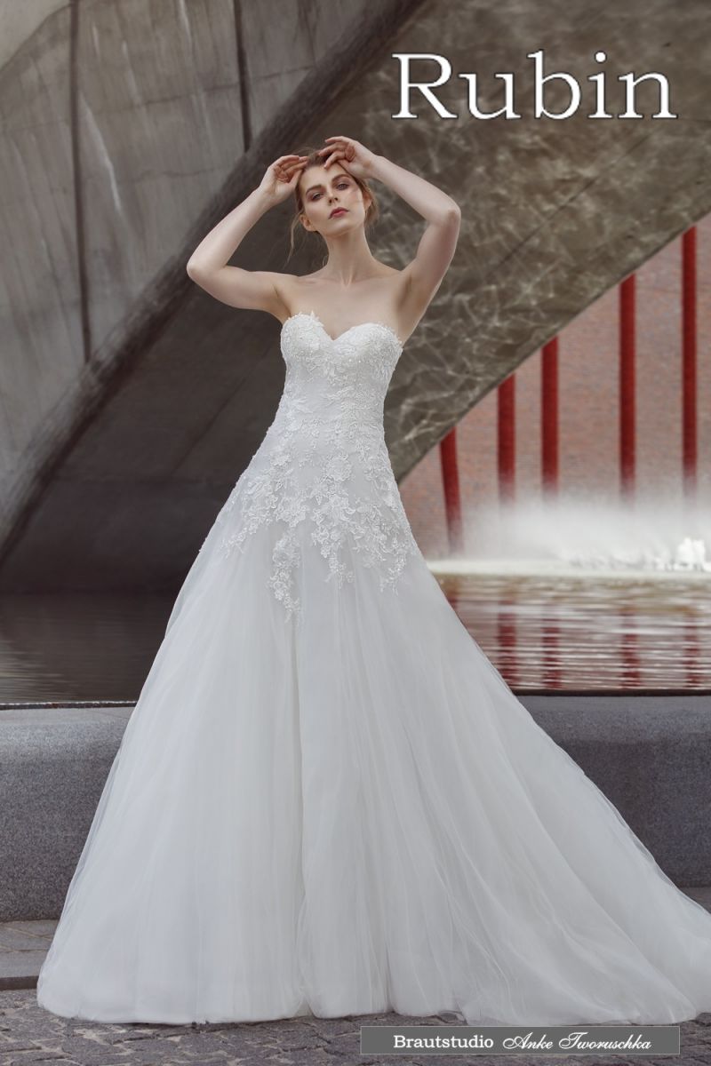 Brautkleid Rubin Brautstudio Anke Tworuschka