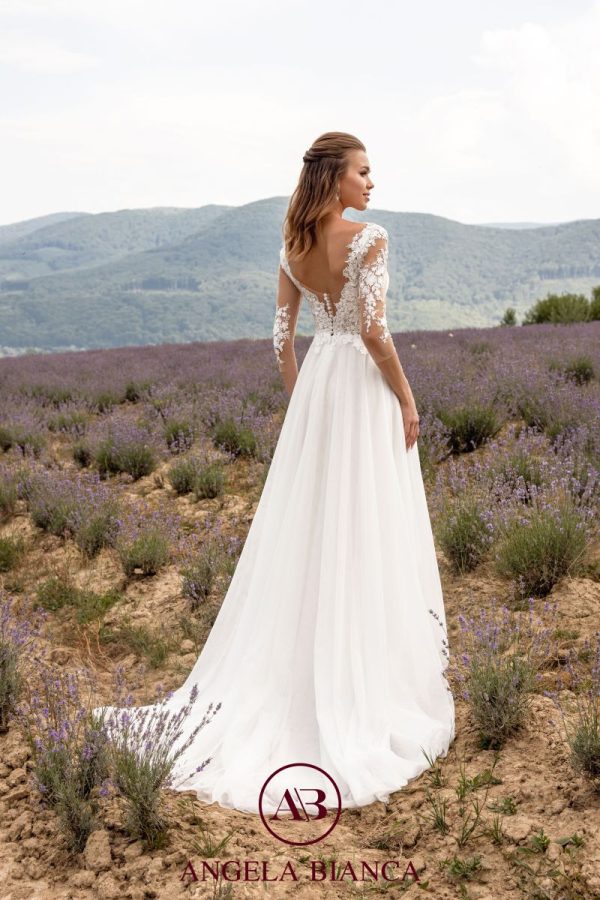 Kleid mit tiefem Rücken