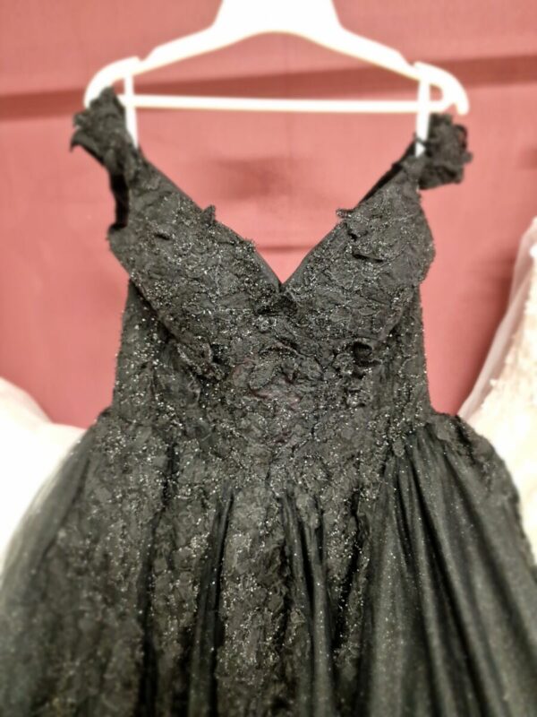 black weddingdress