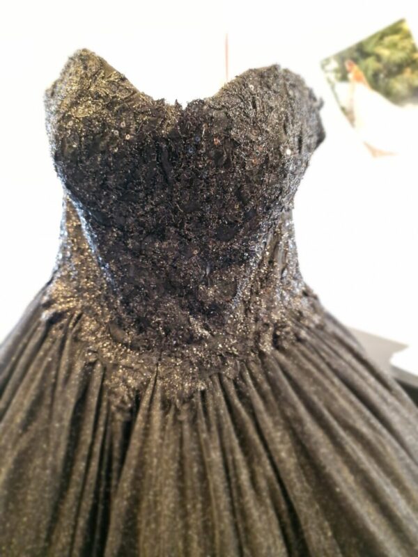 black weddingdress